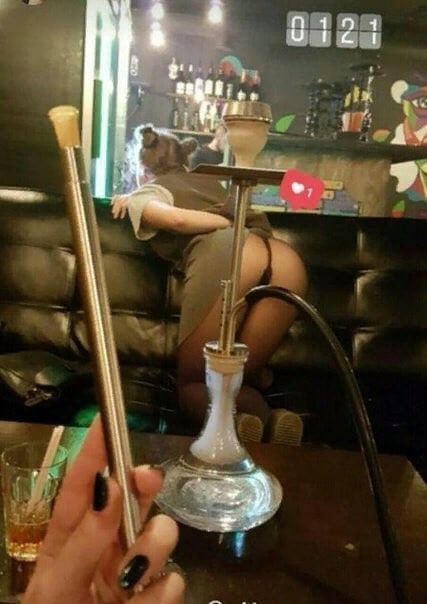 Пытаются заказать самого официанта, но тот разве пойдё...