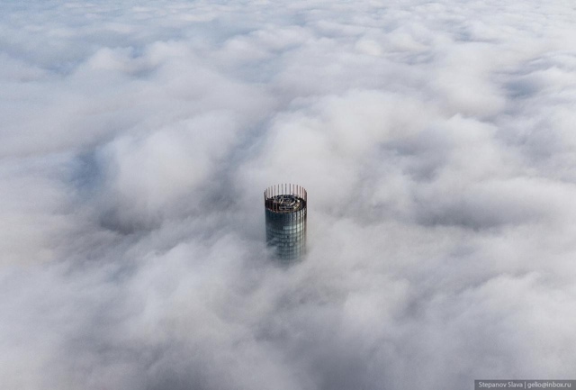 Екатеринбург в тумане
📷 Вячеслав Степанов