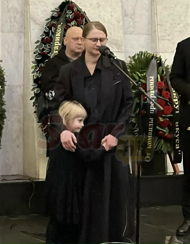 В Москве прошло прощальное мероприятия с актёром Рома?...