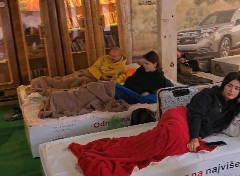 В Черногории стартовал чемпионат по… лени
Правила простые: лежи и ничего не делай. Можно читать, за