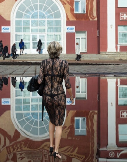 Вот так некоторые леди ходят на работу ГПНС.
Видели се?...