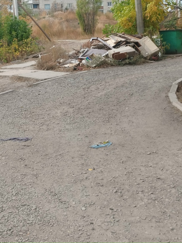Второй год такой бардак на квартале центральный и нико...