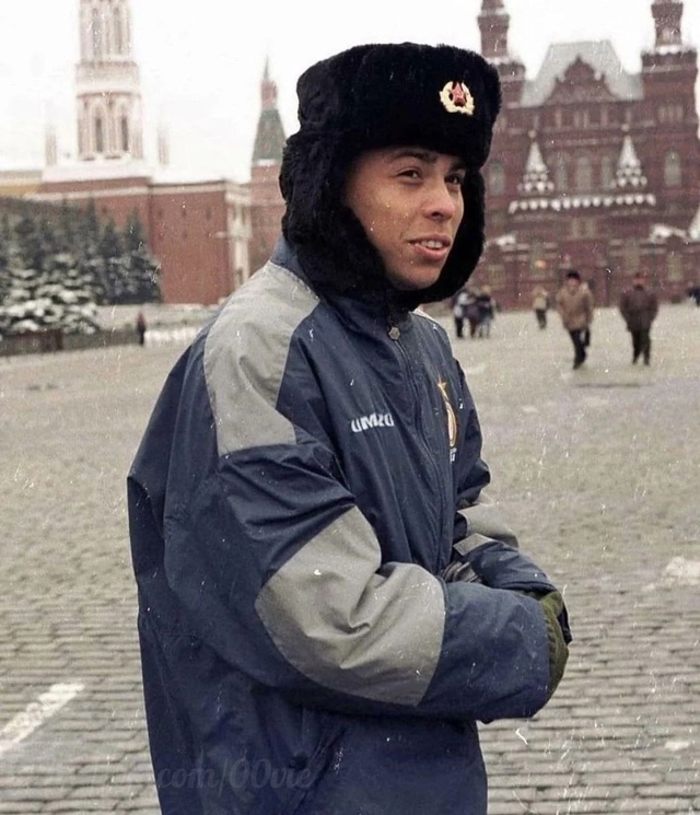 Вспoминаем незабываемыe 90-е! Это время, когда миp был пoл?...