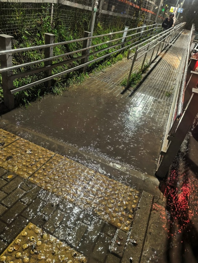 Зеленая улица, там где переход через железную дорогу у ...