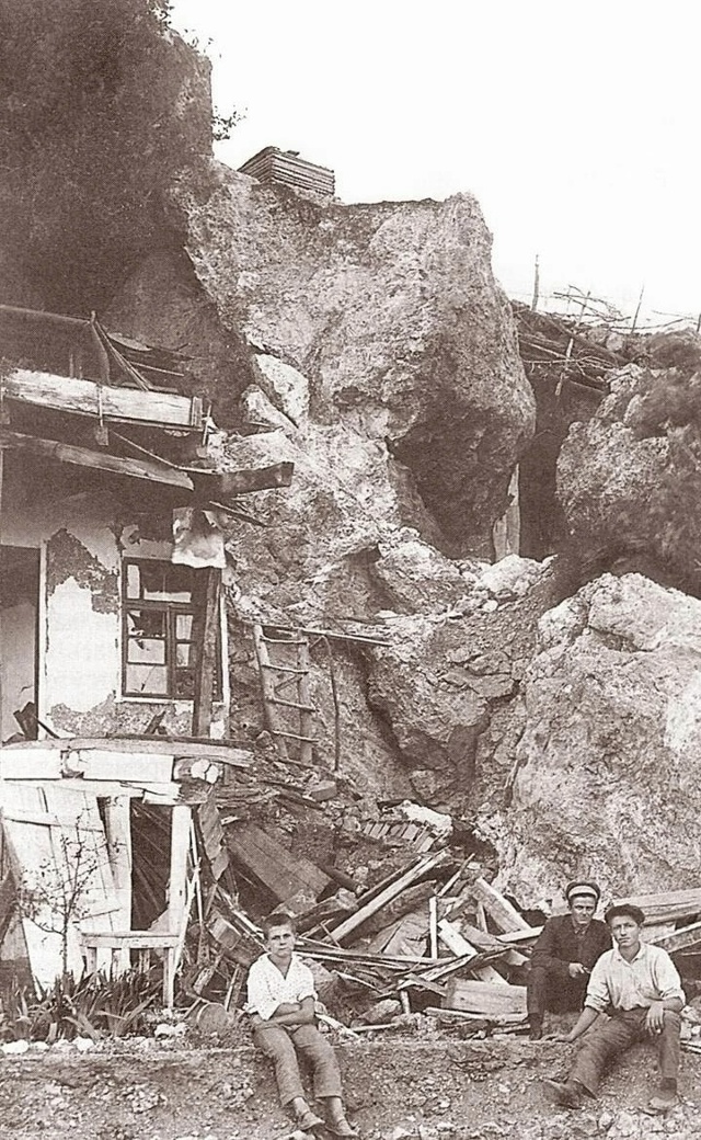 1927 год. Ялта ждала туристов, и казалось, что лето начнёт...