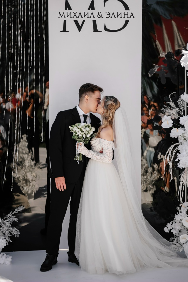 Всем добрый вечер🫶🏻
Наша свадьба состоялась 19.07.2025, н...