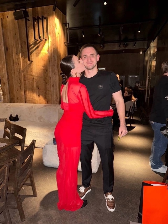 ? «Я хочу тра*@ться, крыша едет без секса» - именно так ?...