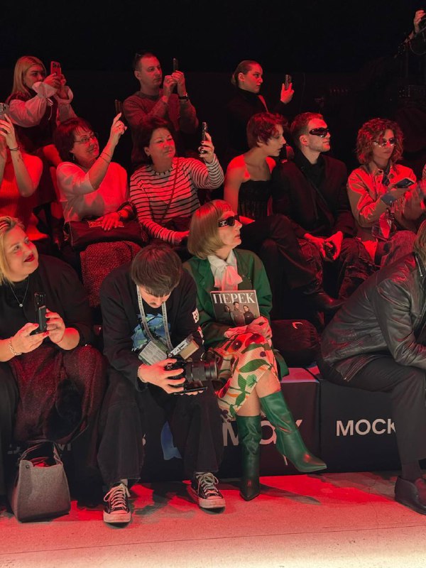 👗 На Московской неделе моды показали прототипы возможной формы для сотрудников Перекрёстка и кафе Se