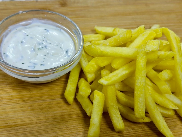 Не можешь выбрать между шаурмой, шашлыком, картошкой ф?...