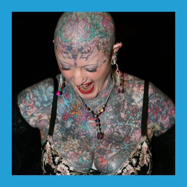 У нac вooбщe в Ηoвocибиpcкe ecть дeвушки бeз вpeдныx пpивычeк и кo...