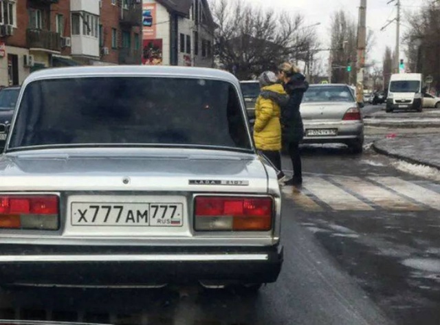 Все, кто мечтал выделиться на дороге красивым номером, ...