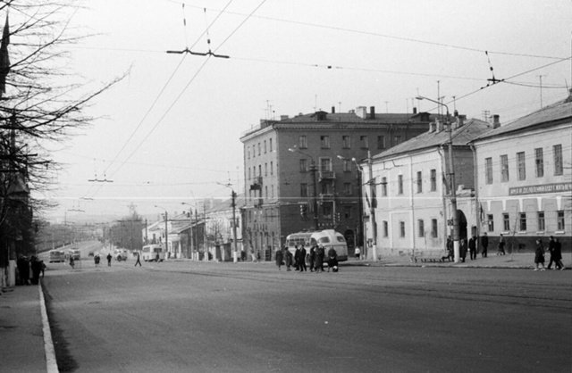 1) Миллионная улица
1900-1916
Сейчас – Октябрьская улица.
...