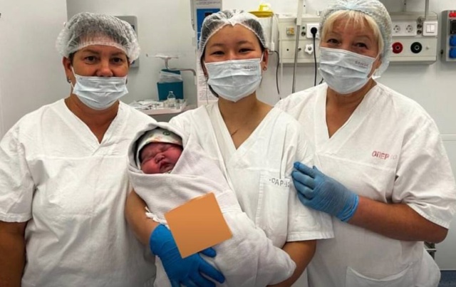 В Улан-Удэ родилась БОГАТЫРША! Малышка весит почти 7 ки?...