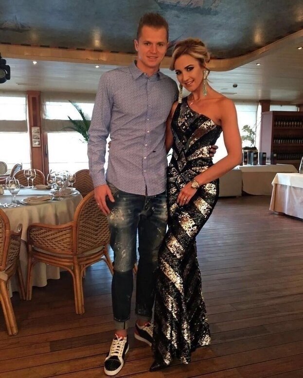 Оля Бузова сегодня решила вспомнить бывшего мужа😅
Д...