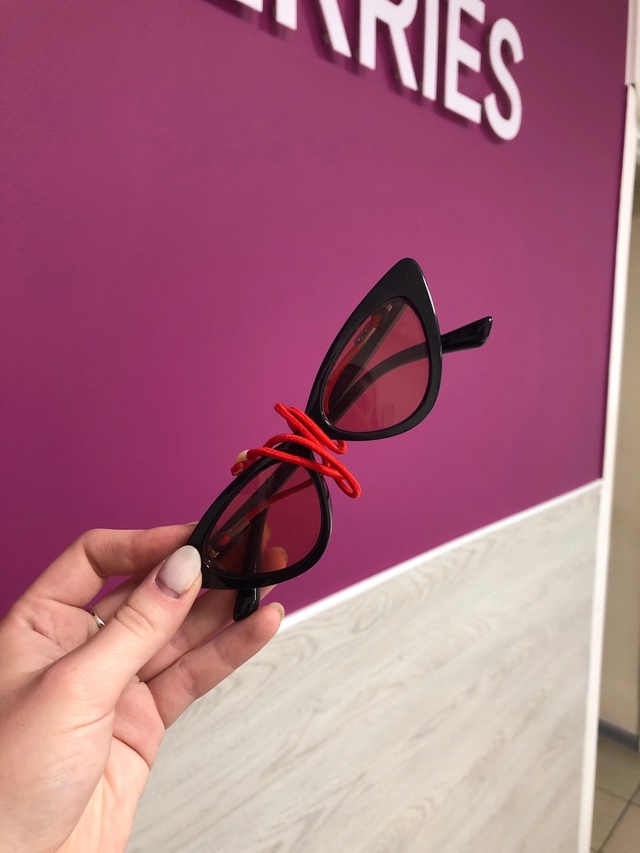 Добрый день, дочка потеряла очки
Если кто-то нашел, вер?...