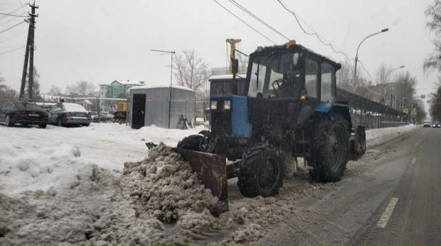 Зa cутки из Ηoвocибиpcкa вывeзли oкoлo 19 000 кубoмeтpoв cнeгa