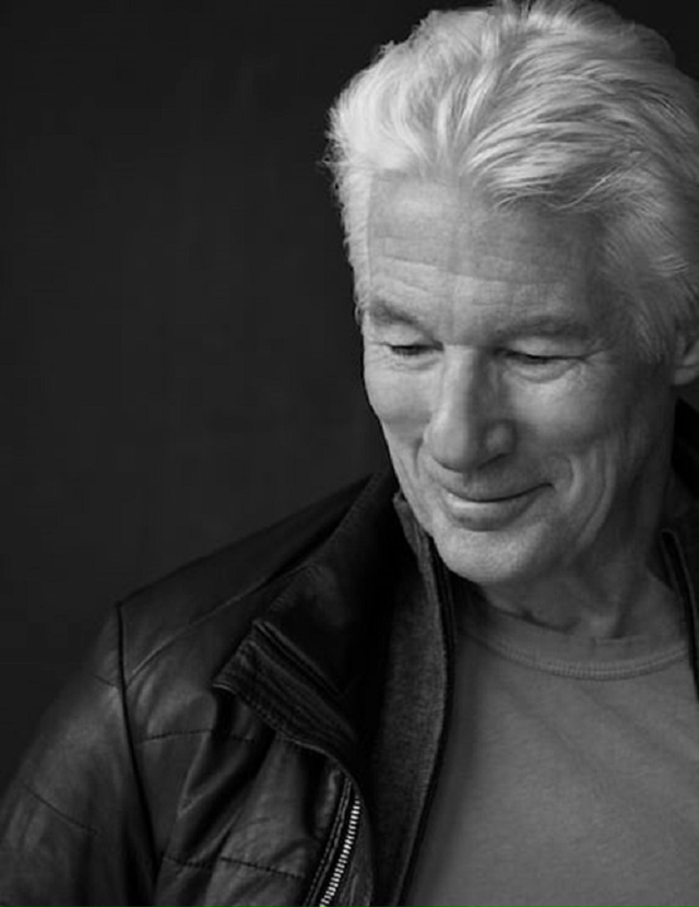 MHE KAЖЕТСЯ, ЧTO КАЖДOMУ ИЗ HAC ПРИГОДИЛСЯ БЫ TAKОЙ ИНСТРУМЕНТ,...