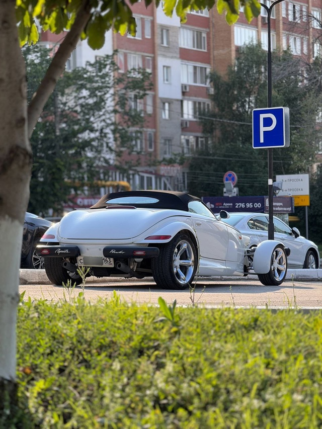 Автомобиль Plymouth Prowler заметили в Самаре около 