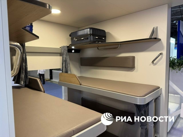 🚝 РЖД показала новые плацкартные вагоны с длинными по...
