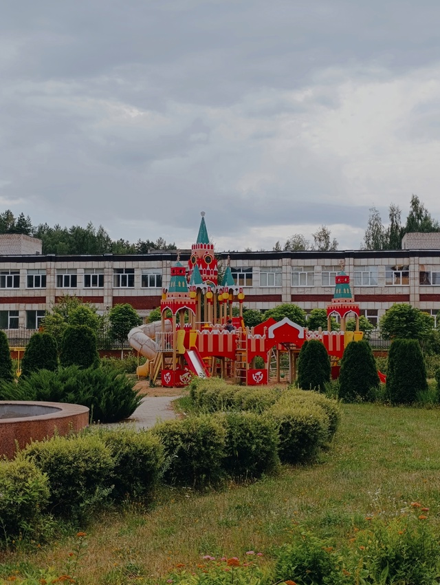 А вы тоже заметили, что территория наших местных Храмо?...