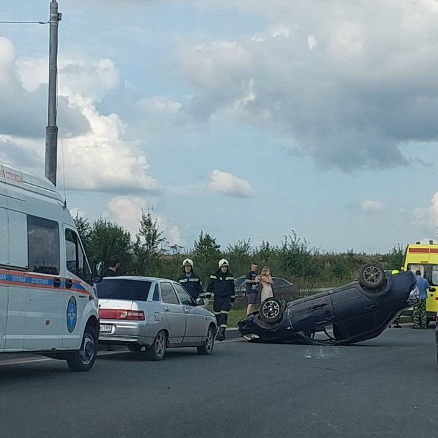 😱В Мотовилихинском районе Перми перевернулась легко?...
