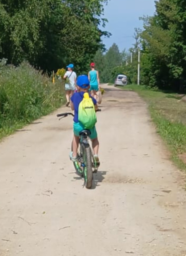 Всем здравствуйте, был утерян вот такой рюкзак скорее ?...