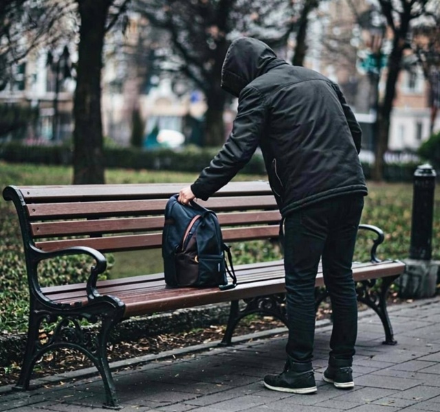 В Красной Поляне у туриста из Москвы украли телефон за ...