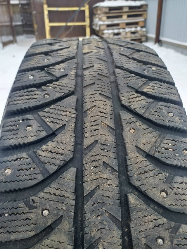 Bridgestone Ice Cruiser 215/65/16 стояла на дастере безкамерка, 5000 за...