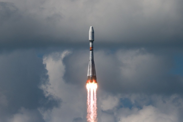 Самарская ракета-носитель «Союз-2.1б» успешно стартова?...