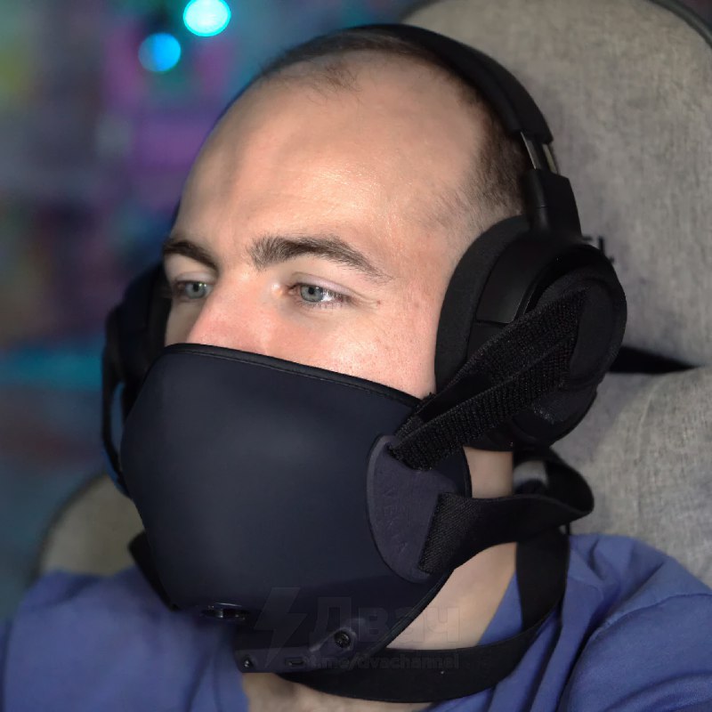 Представлен звукоизоляционный намордник для геймеров VEKTA — это маска, которая гасит любые крики во