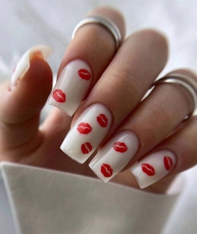 Полный маникюр «Всё включено» ВСЕГО за 700₽!
B «Beauty ХАТА?...