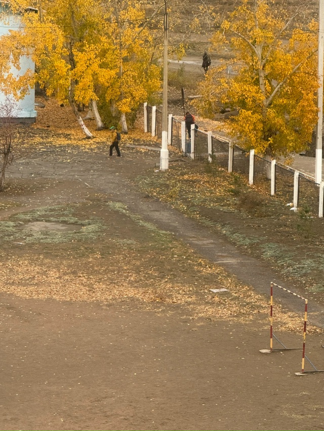 Экии, шупту. Бо ийи дугаар школаже өөренип турар уругла...