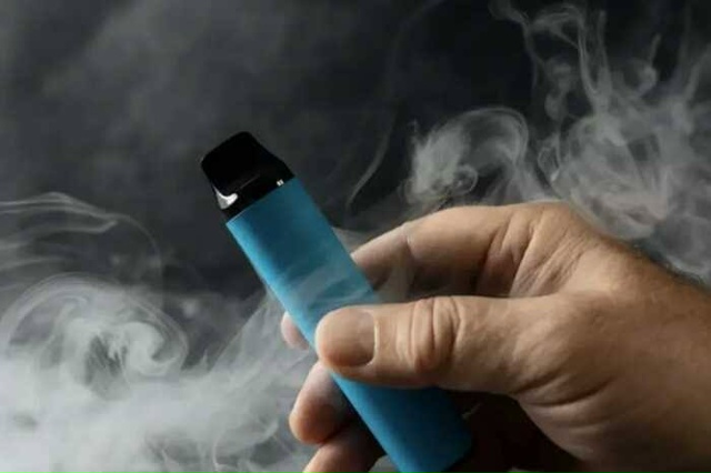 В Пензенской области хотят запретить вейпы и куритель?...