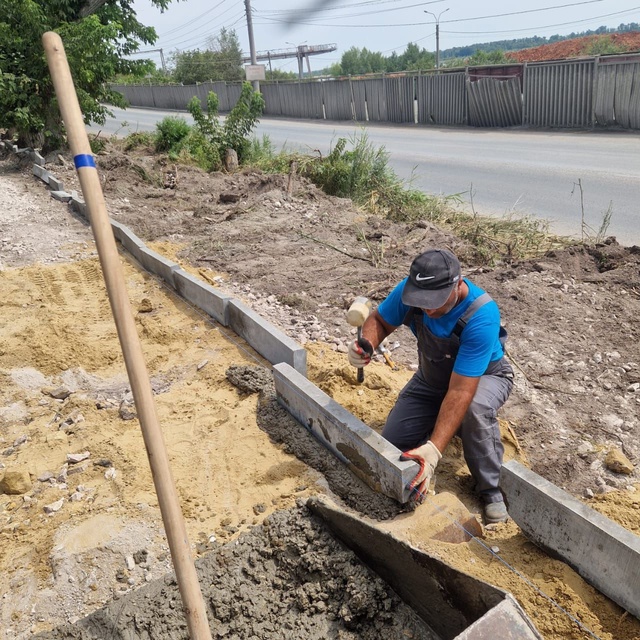 📲В микрорайоне Заводской на ул. Цементников началась ...