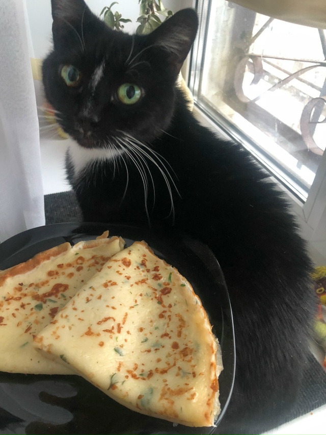 - Ням. Ням!! - Скоро пост! Надо отъедаться!!!- Коко Шанель)