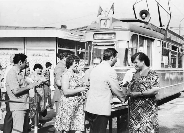 Евпатория 1981 – Открытие трамвайного маршрута № 4. 1987 –...