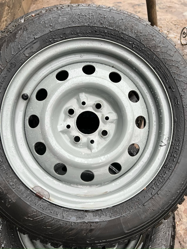 R14 4×98
Продам новый комплект зимних колес (пробег 5 тыся...