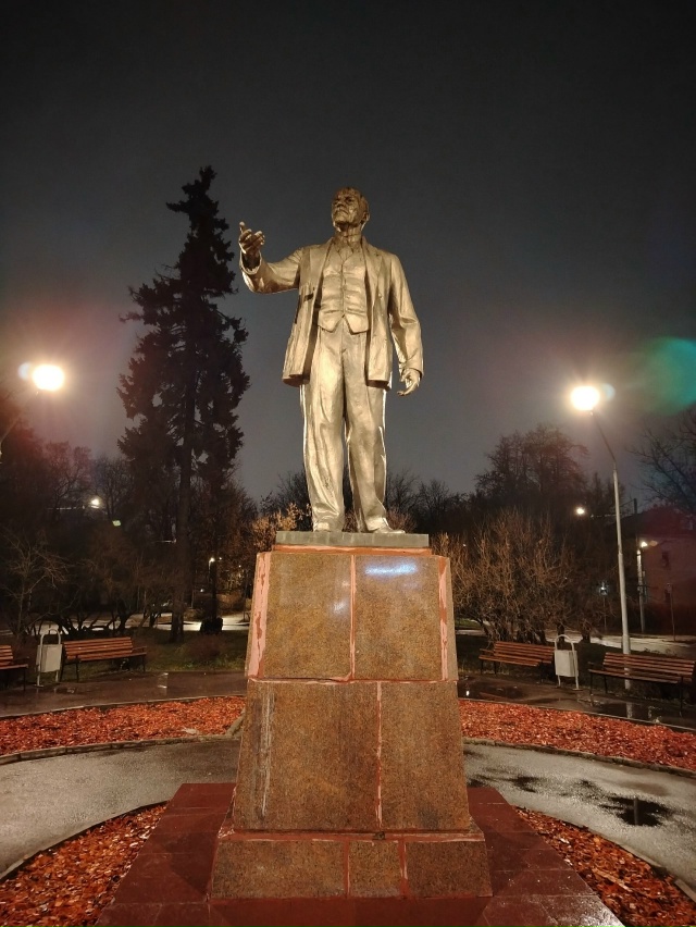 У каждого свой взгляд на этот мир. Кому-то этот человек ...