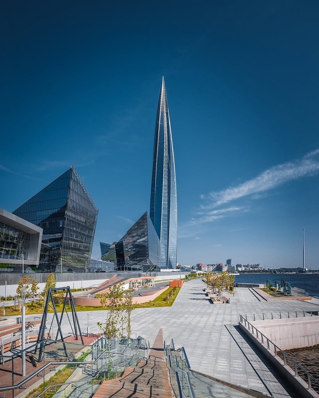 Санкт-Петербург ??
