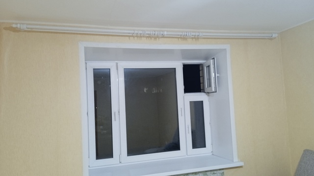 Продаются: комод, стеллаж для белья, диван, гардины. Люс...