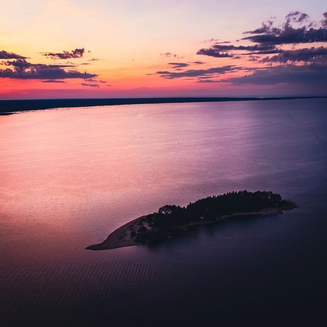 Безумной красоты закат на Рыбинском море ❤
📷 Алексан...