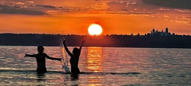 Вспоминая лето 2025 года: начало дня на Плещеево озере в?...