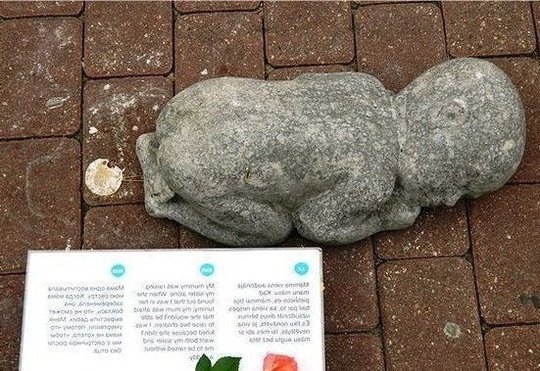 Самый трогательный и пронзительный памятник детям, ко?...