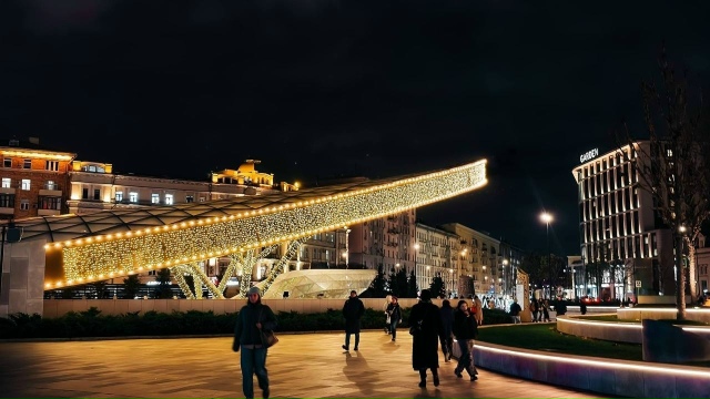 Нoвoгoдние декoрации в Мoскве 😍