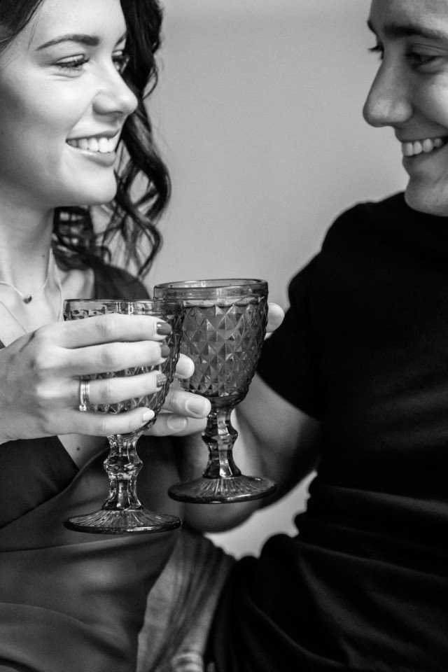 Пары с одинаковыми алкогольными привычками реже ссоря...