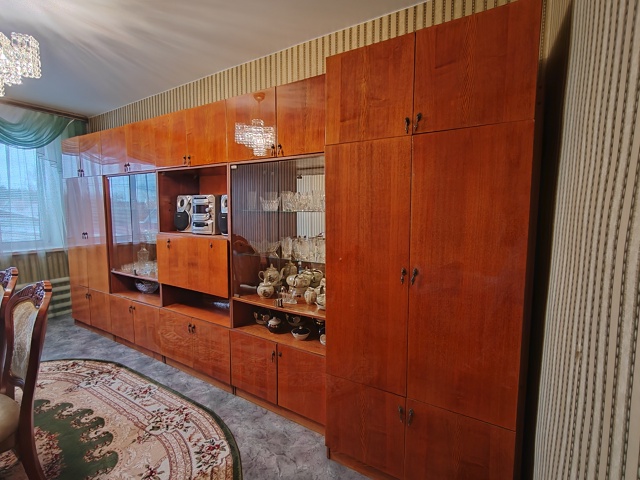 Продам стенку, 2000 р., самовывоз.
Длина - 4 м.
Ширина - 42 см....