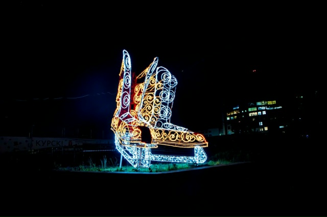 ?Курск продолжает готовиться к новогодним праздника?...