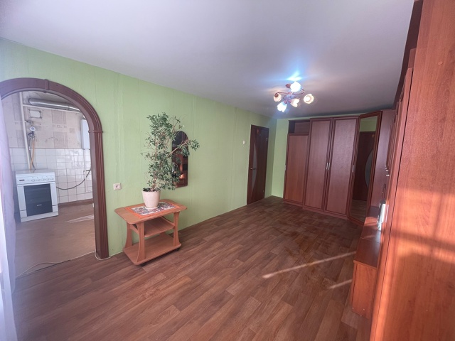 Продам 1-квартиру на 2 этаже в последнем подъезде на ул. ...