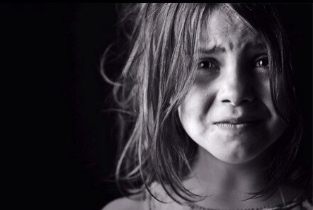 у сердца
есть радар.
когда-то,
в ту весну
тебя я угадал.
?...