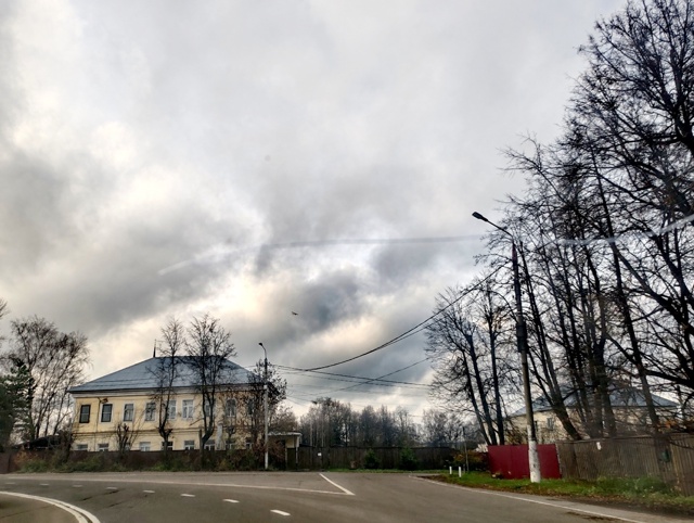 Сегодня целый день над Можайском кружился неопознаный...